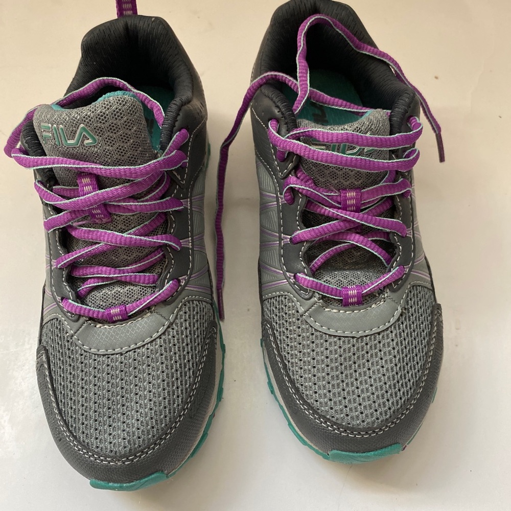 Fila girls sneakers size 4